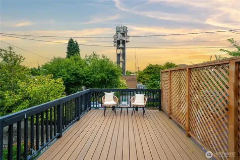 1509 4th Avenue W Seattle WA 98119