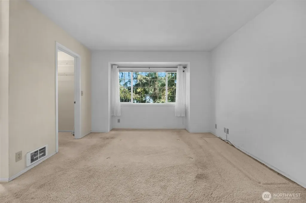 11708 Admiralty Way Everett WA 98204