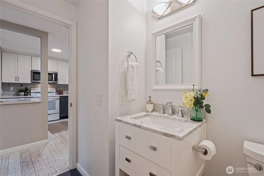 10053 NE 138th Place Kirkland WA 98034