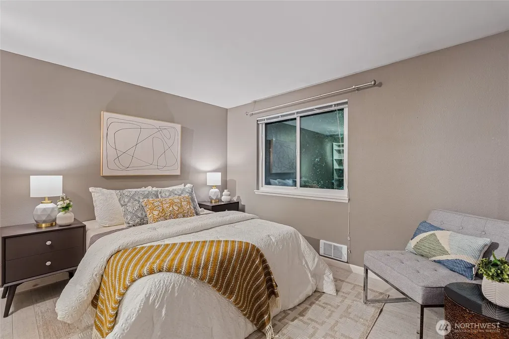 10053 NE 138th Place Kirkland WA 98034
