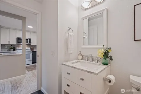10053 NE 138th Place Kirkland WA 98034