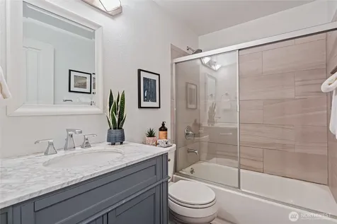 10053 NE 138th Place Kirkland WA 98034