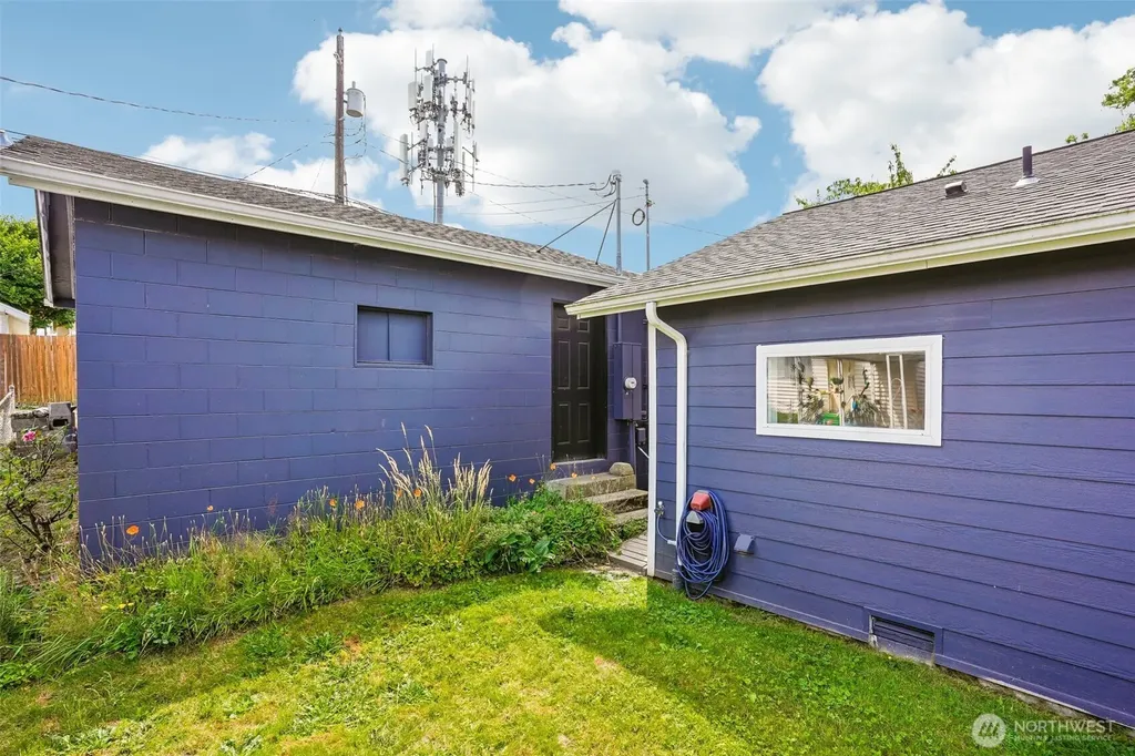 3729 S Cushman Tacoma WA 98418