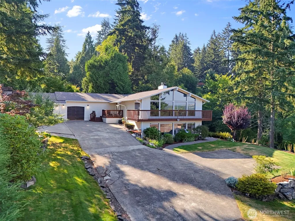 13807 Military Road E Puyallup WA 98374