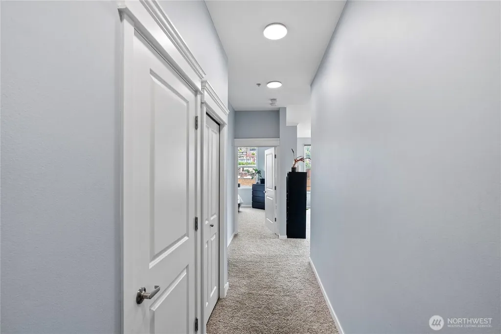 530 4th Avenue W Seattle WA 98119