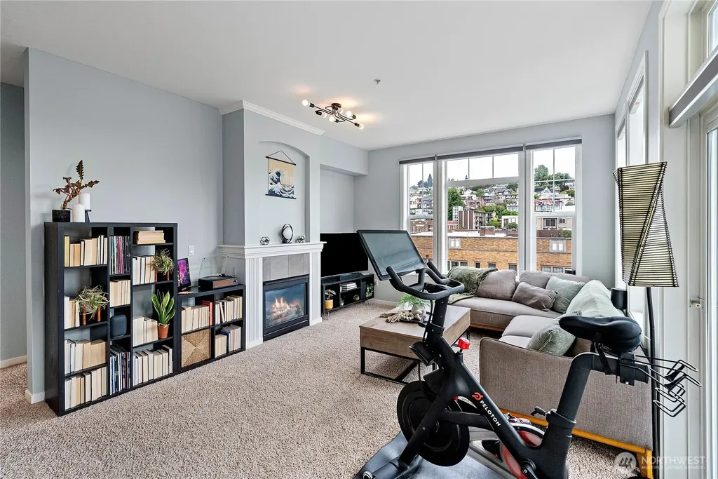 530 4th Avenue W Seattle WA 98119