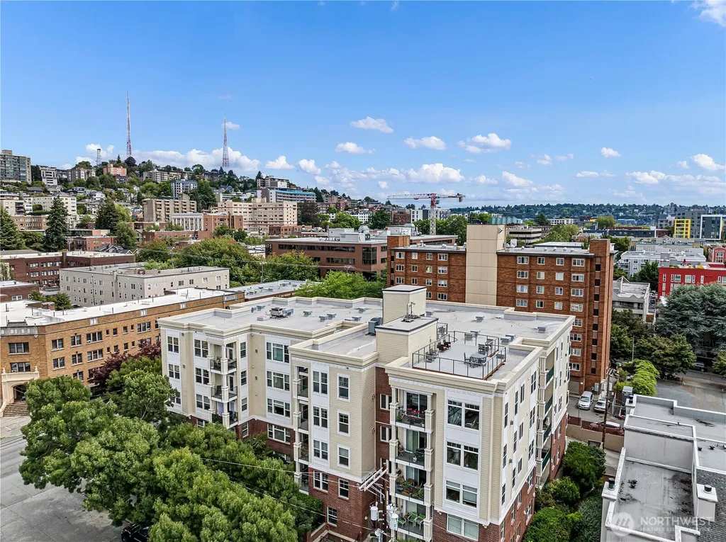 530 4th Avenue W Seattle WA 98119