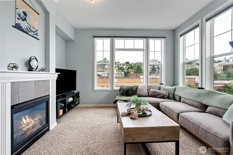530 4th Avenue W Seattle WA 98119