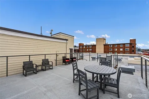 530 4th Avenue W Seattle WA 98119