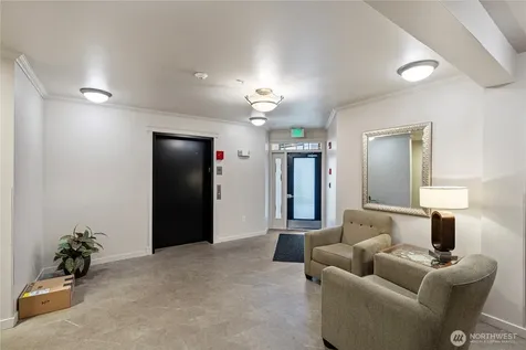 530 4th Avenue W Seattle WA 98119