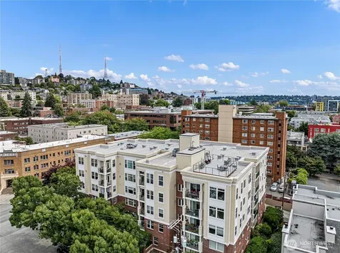 530 4th Avenue W Seattle WA 98119