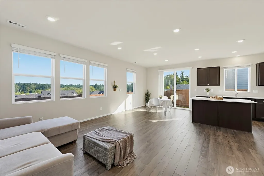 6559 Randolph Drive NE Bremerton WA 98311