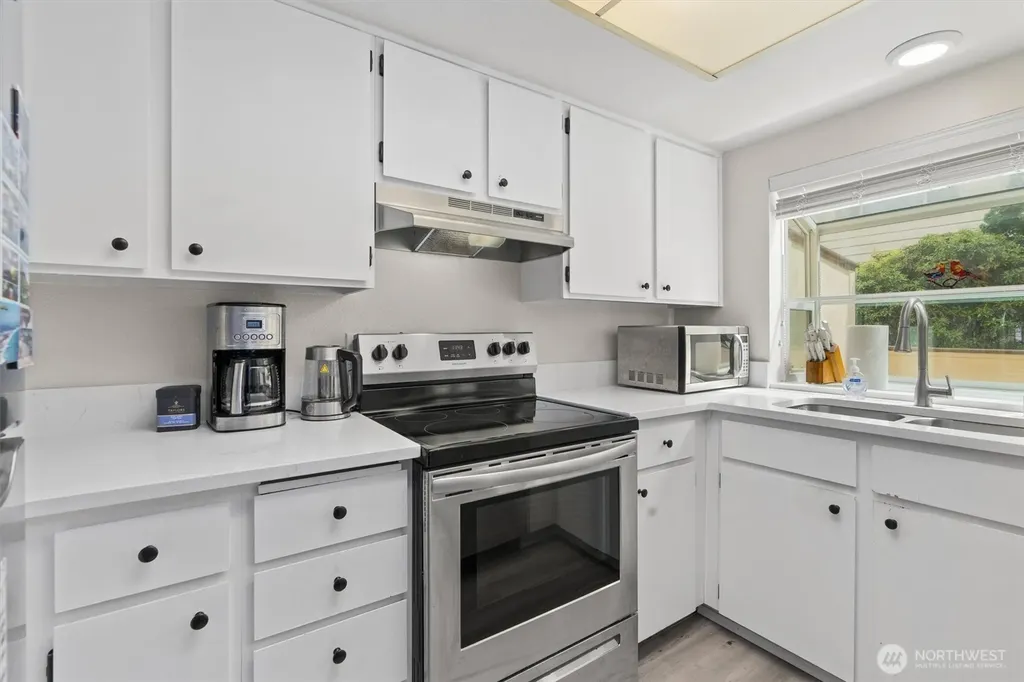 11802 98th Avenue NE Kirkland WA 98034