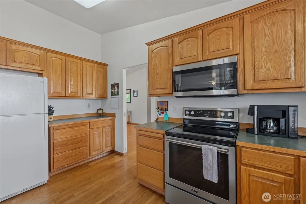 180 Kowntee Street Camano Island WA 98282