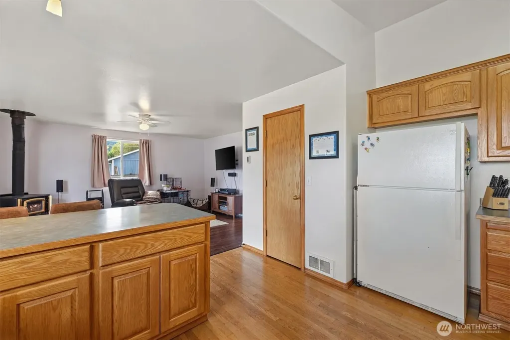 180 Kowntee Street Camano Island WA 98282