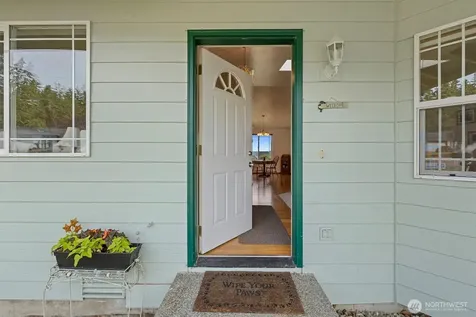 180 Kowntee Street Camano Island WA 98282