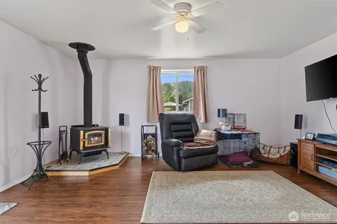 180 Kowntee Street Camano Island WA 98282