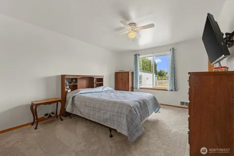 180 Kowntee Street Camano Island WA 98282