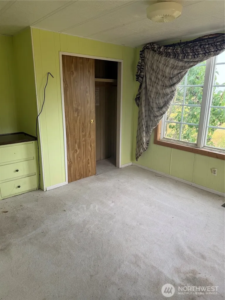 380 E Pole Road Lynden WA 98264