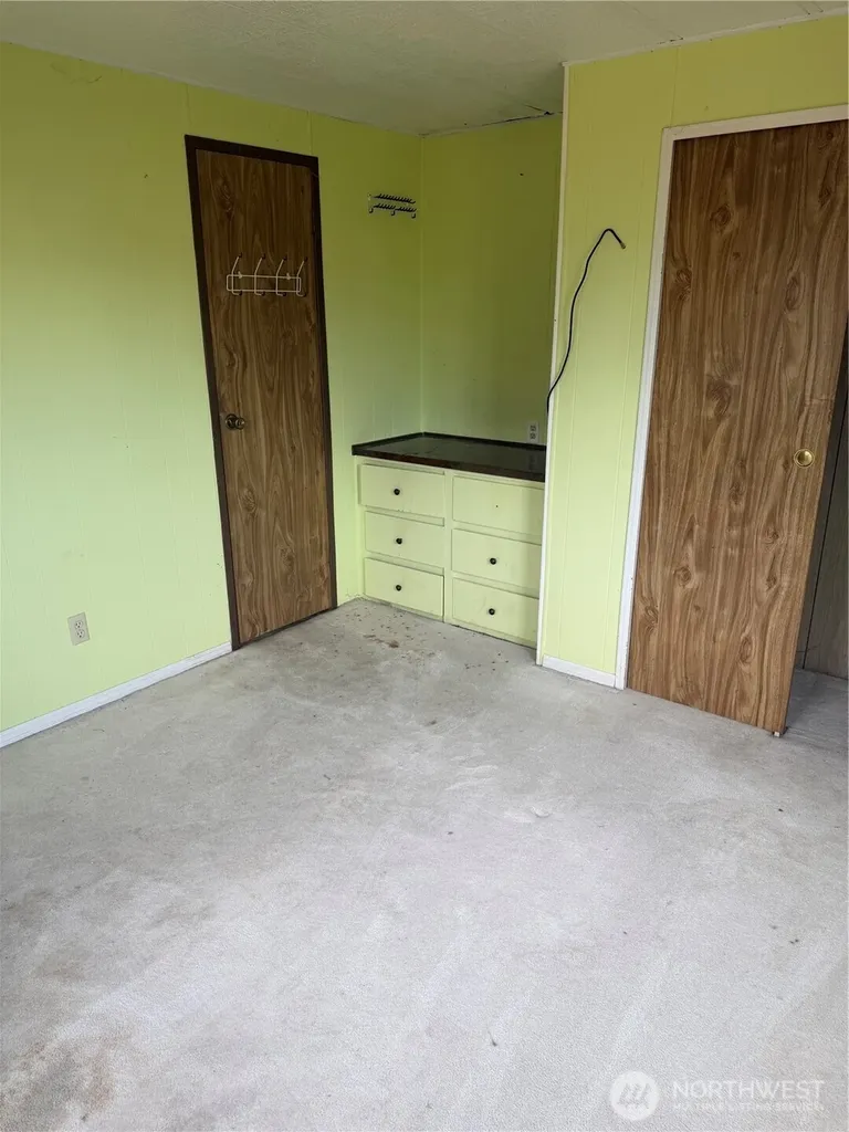 380 E Pole Road Lynden WA 98264