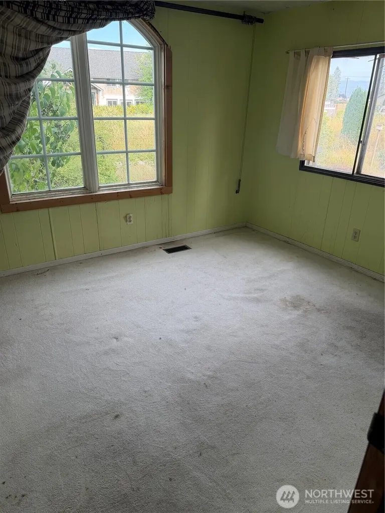 380 E Pole Road Lynden WA 98264