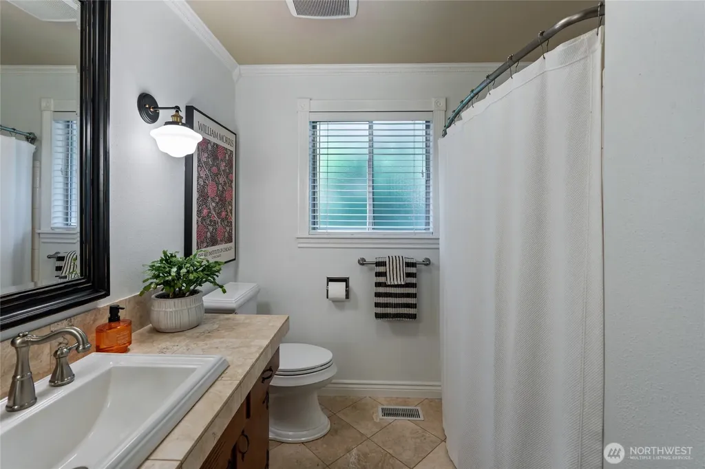 4025 Brouse Boulevard W University Place WA 98466
