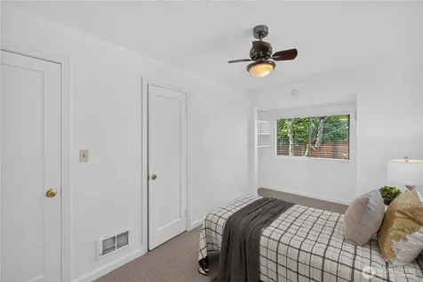 3310 SW 104th Street Seattle WA 98146