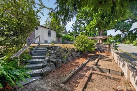 3310 SW 104th Street Seattle WA 98146