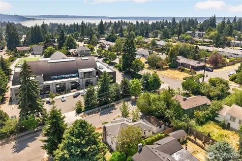 3310 SW 104th Street Seattle WA 98146