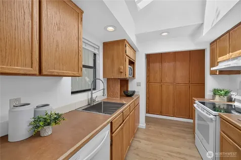 3310 SW 104th Street Seattle WA 98146