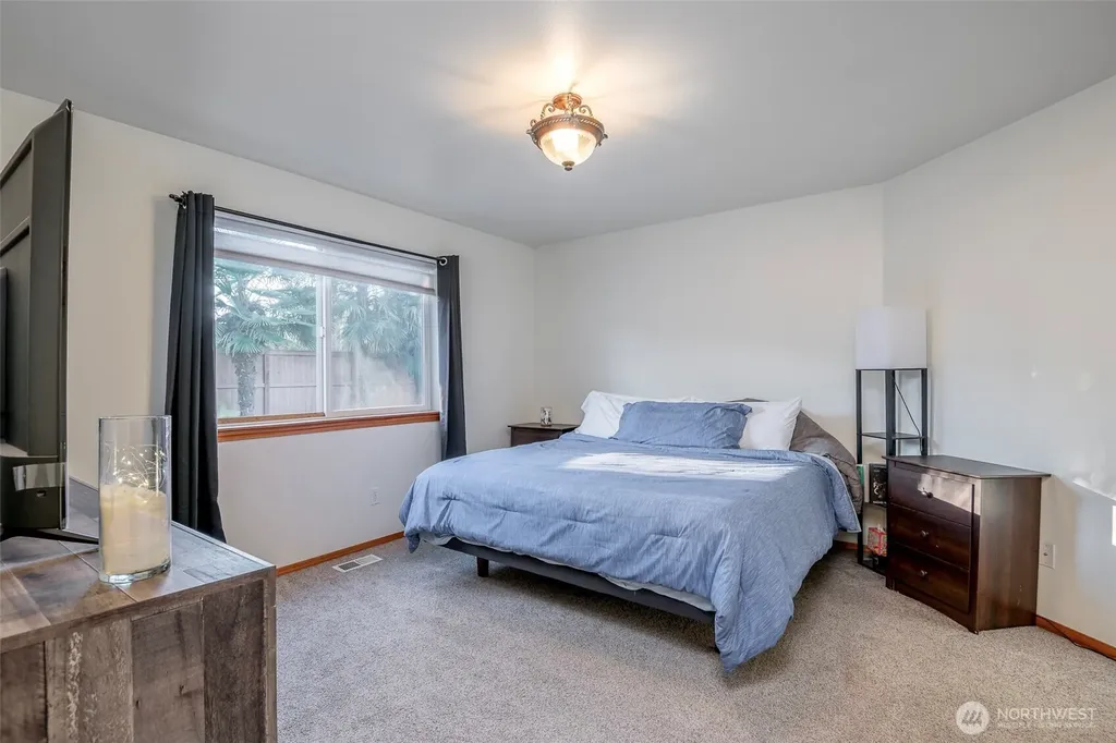 1405 NE Riddell Avenue Orting WA 98360