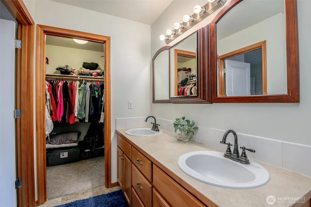 1405 NE Riddell Avenue Orting WA 98360