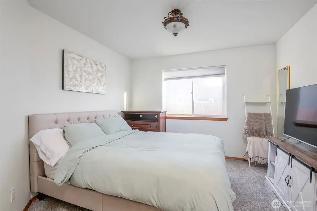 1405 NE Riddell Avenue Orting WA 98360