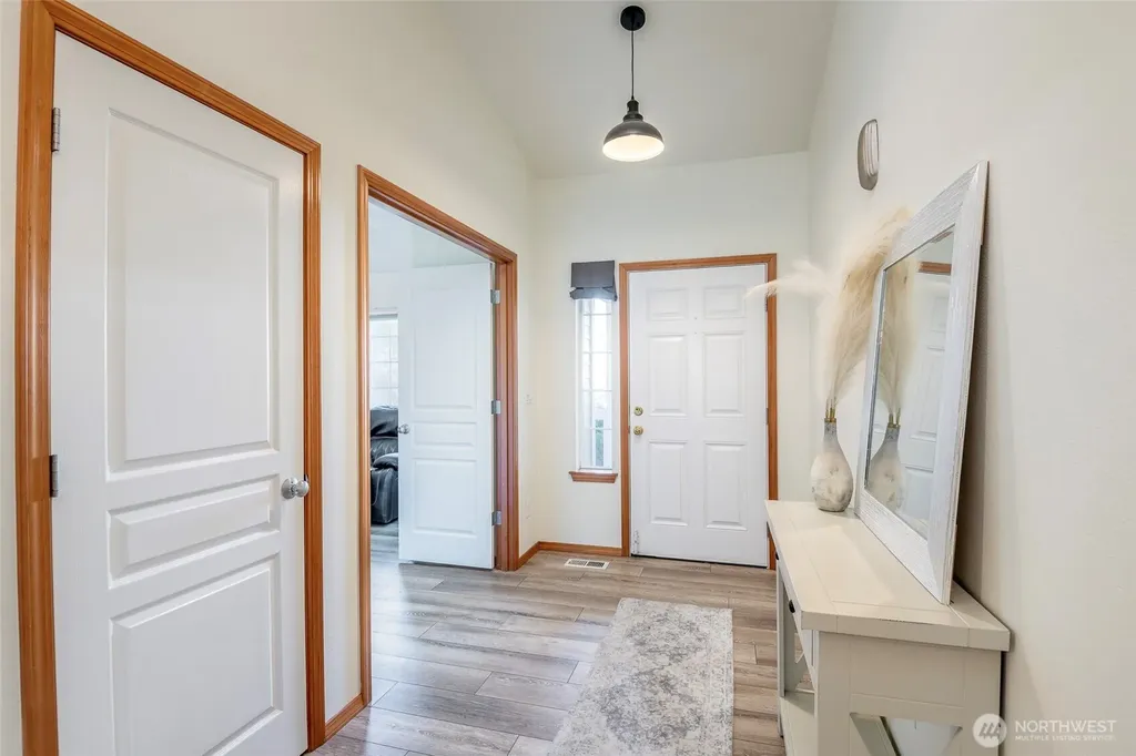 1405 NE Riddell Avenue Orting WA 98360