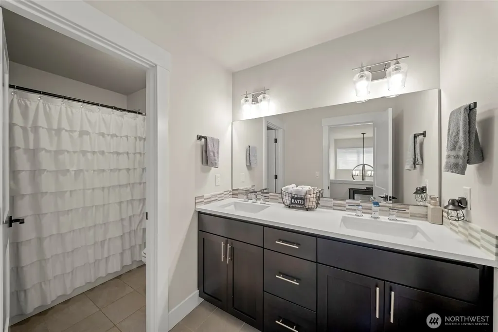 7704 Connells Prairie Road E Bonney Lake WA 98391