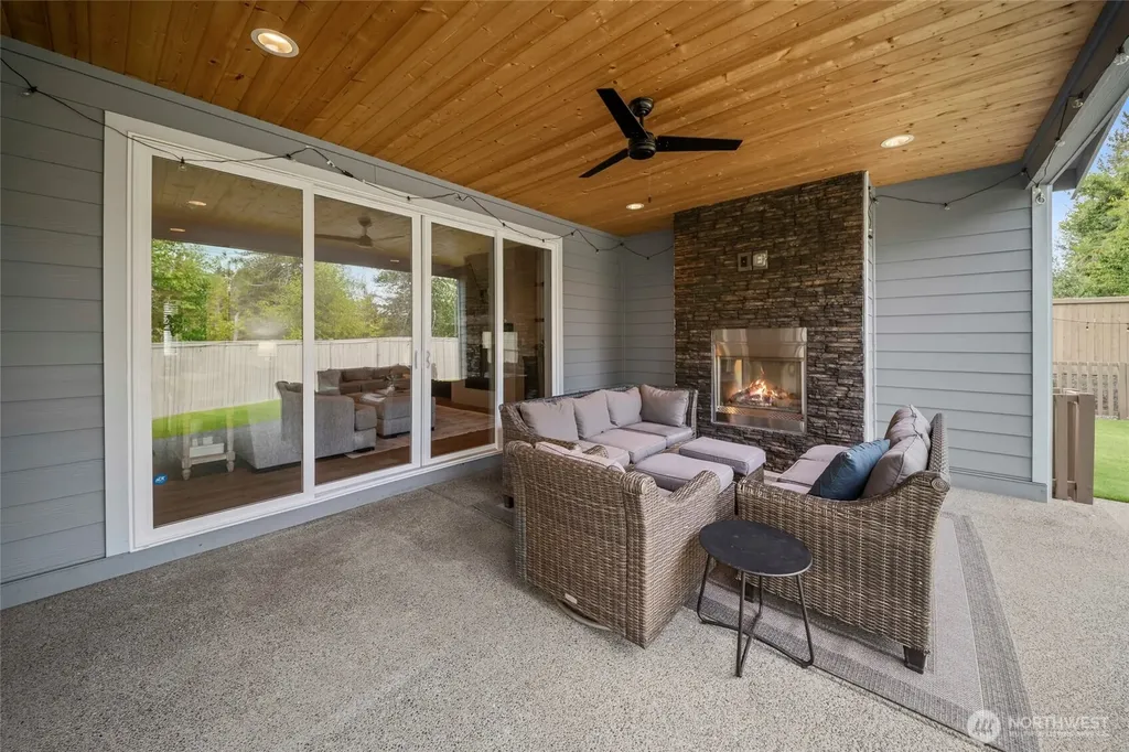 7704 Connells Prairie Road E Bonney Lake WA 98391