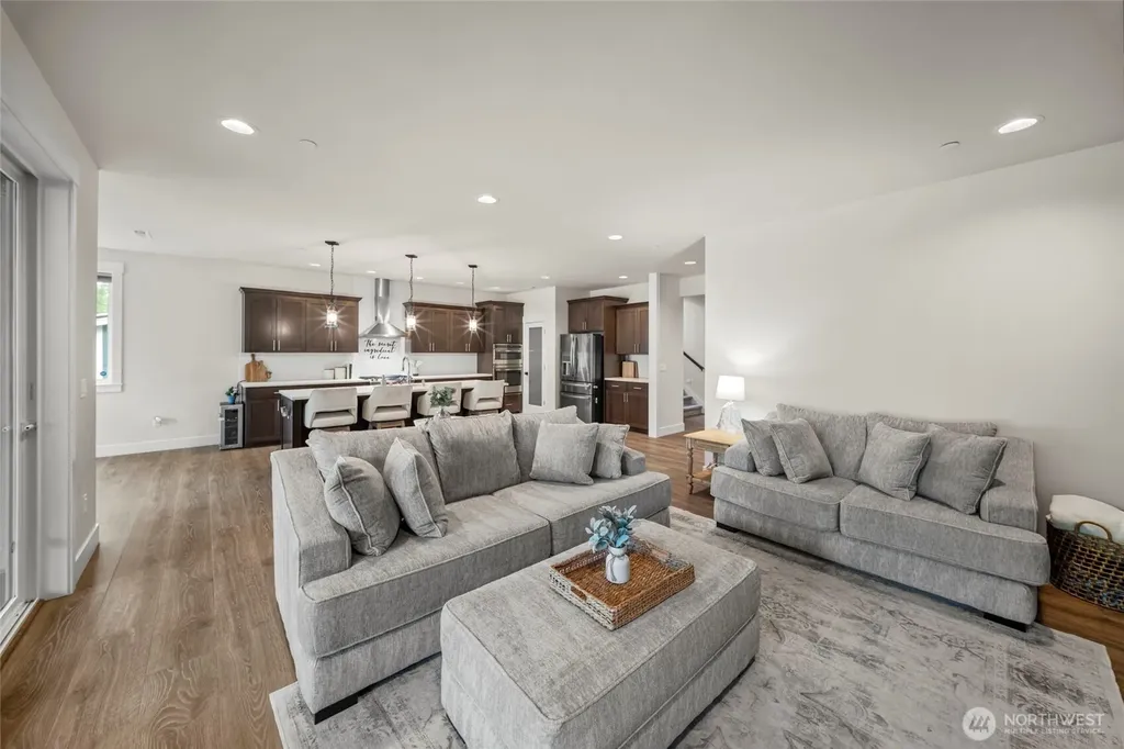 7704 Connells Prairie Road E Bonney Lake WA 98391