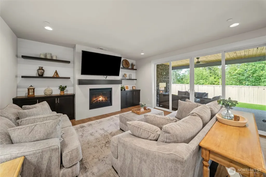 7704 Connells Prairie Road E Bonney Lake WA 98391