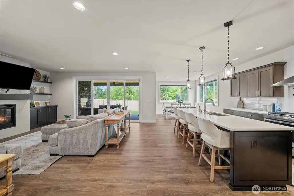 7704 Connells Prairie Road E Bonney Lake WA 98391