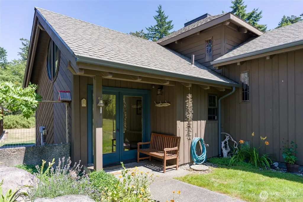 1028 Cross Road Lopez Island WA 98261