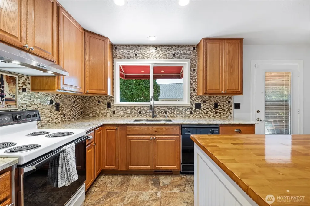 20 113th Street SE Everett WA 98208
