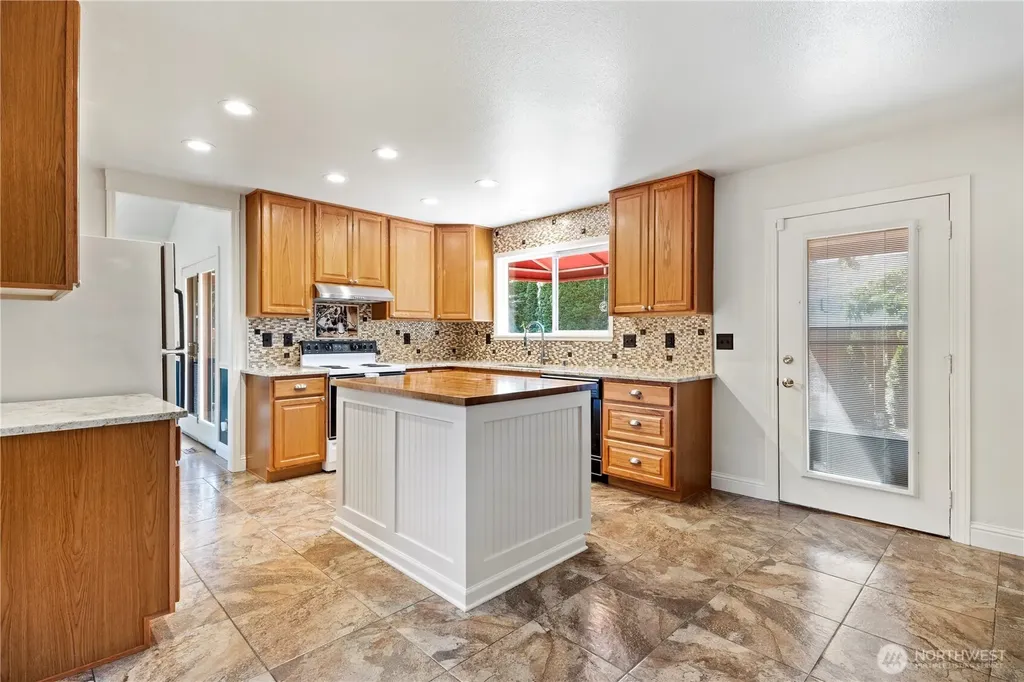 20 113th Street SE Everett WA 98208
