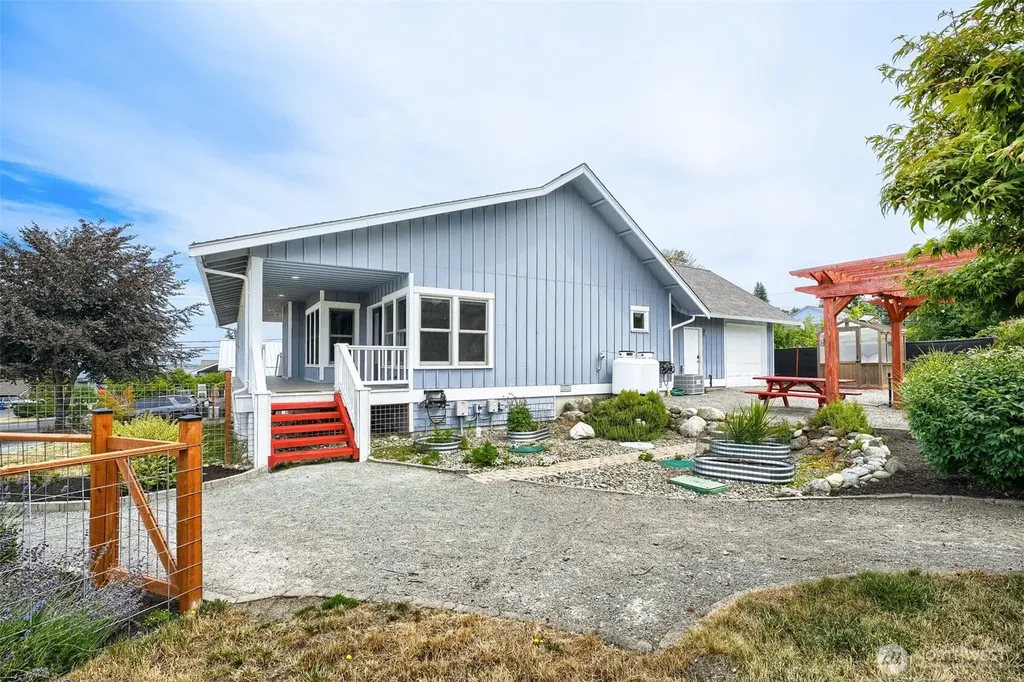 18729 100th Avenue NW Stanwood WA 98292