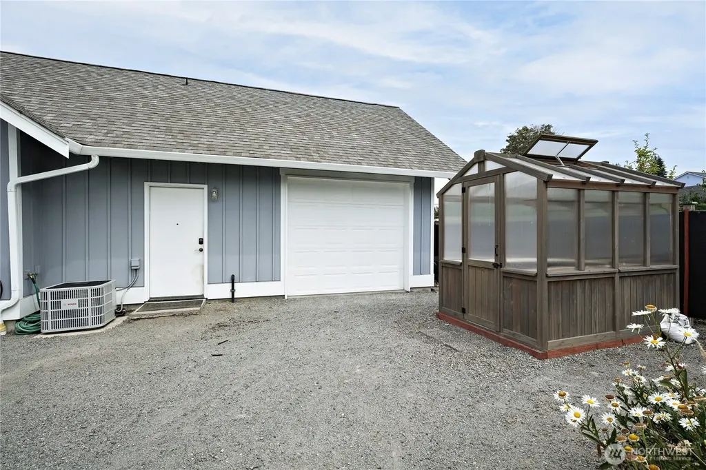 18729 100th Avenue NW Stanwood WA 98292