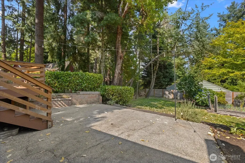 18224 24th Avenue NE Shoreline WA 98155