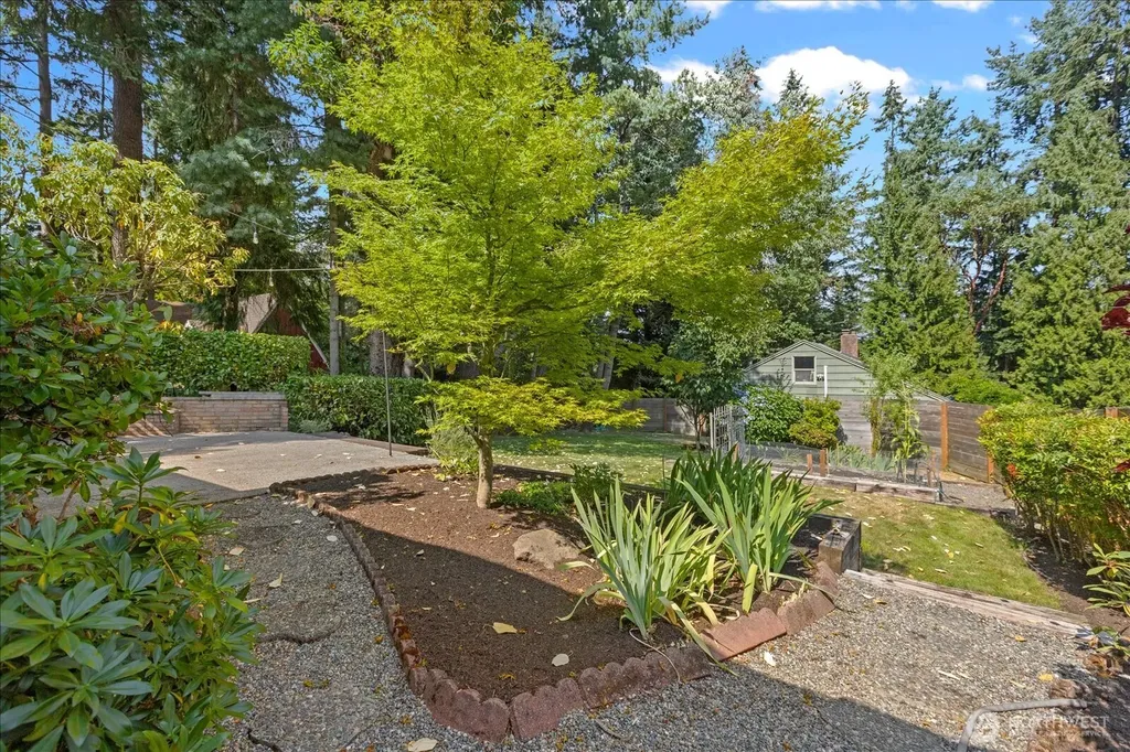 18224 24th Avenue NE Shoreline WA 98155