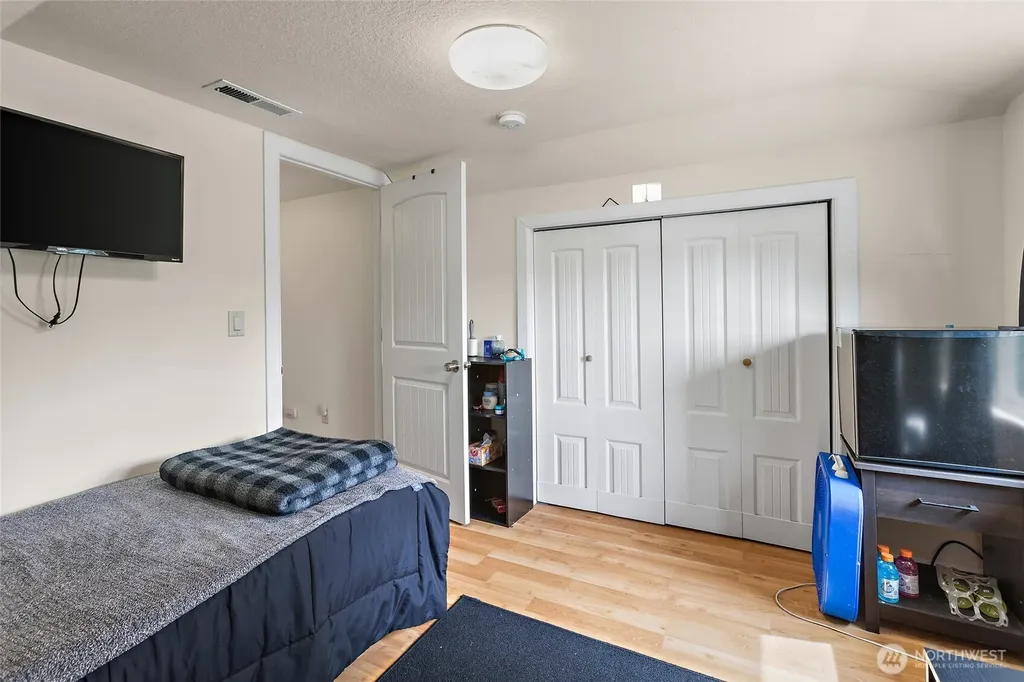 293 17th Avenue Longview WA 98632
