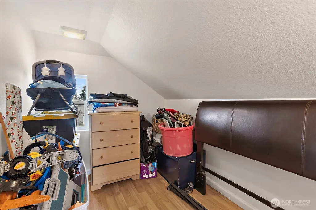 293 17th Avenue Longview WA 98632