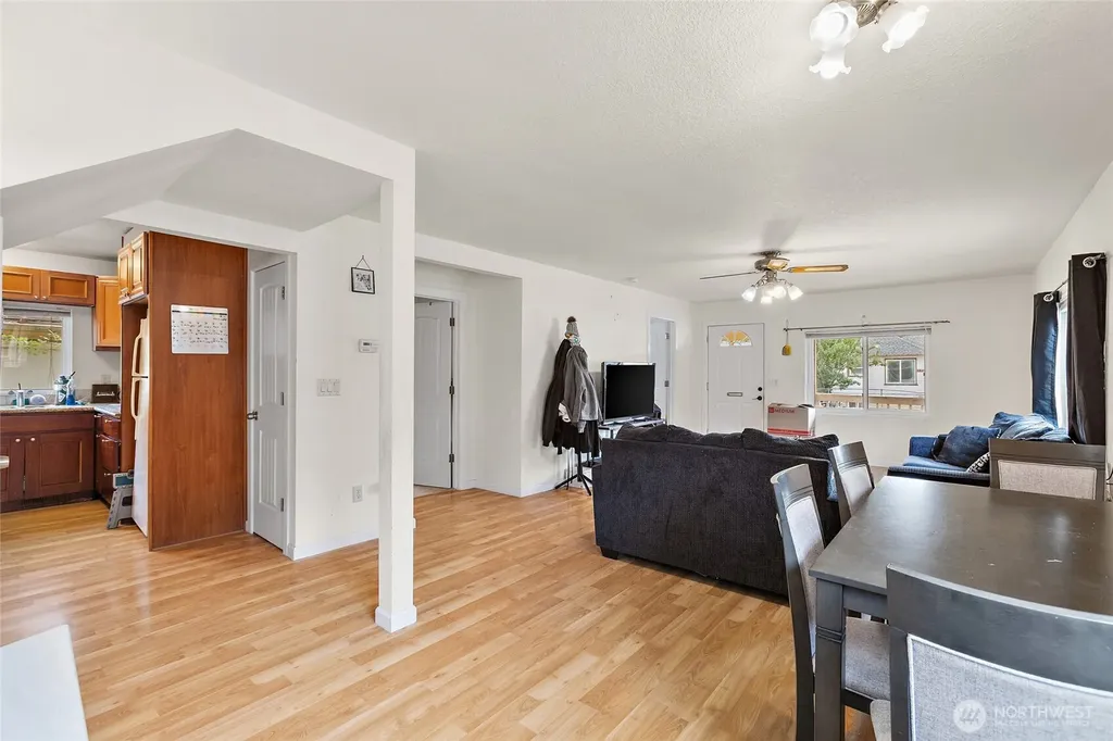293 17th Avenue Longview WA 98632
