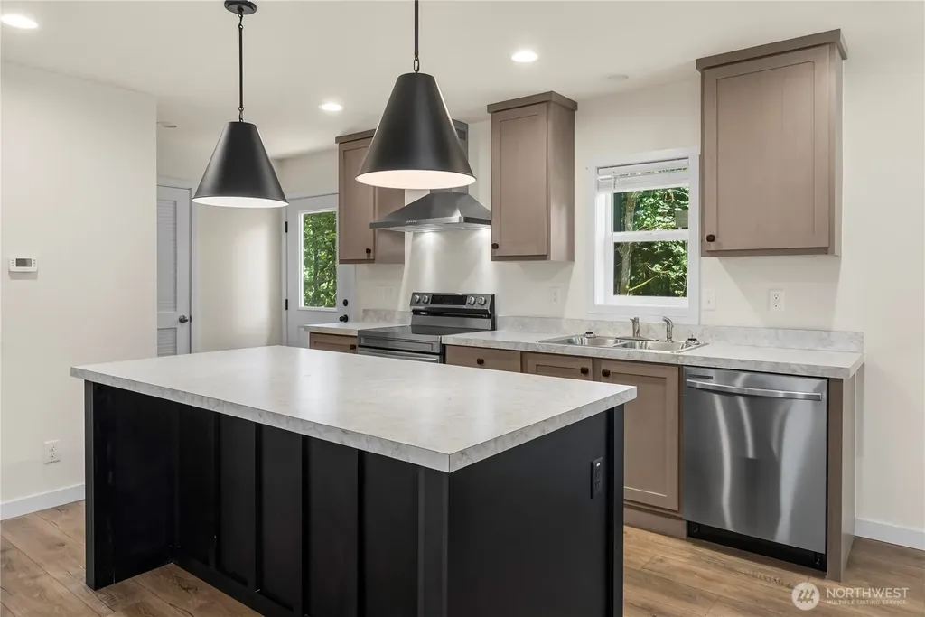 101 E Peyton Place Shelton WA 98584